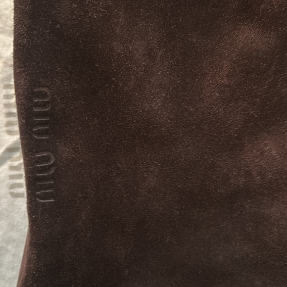 Brand new MIU MIU beautifull chocolate brown suede bag with silver hardware. - Picture 6 of 6
